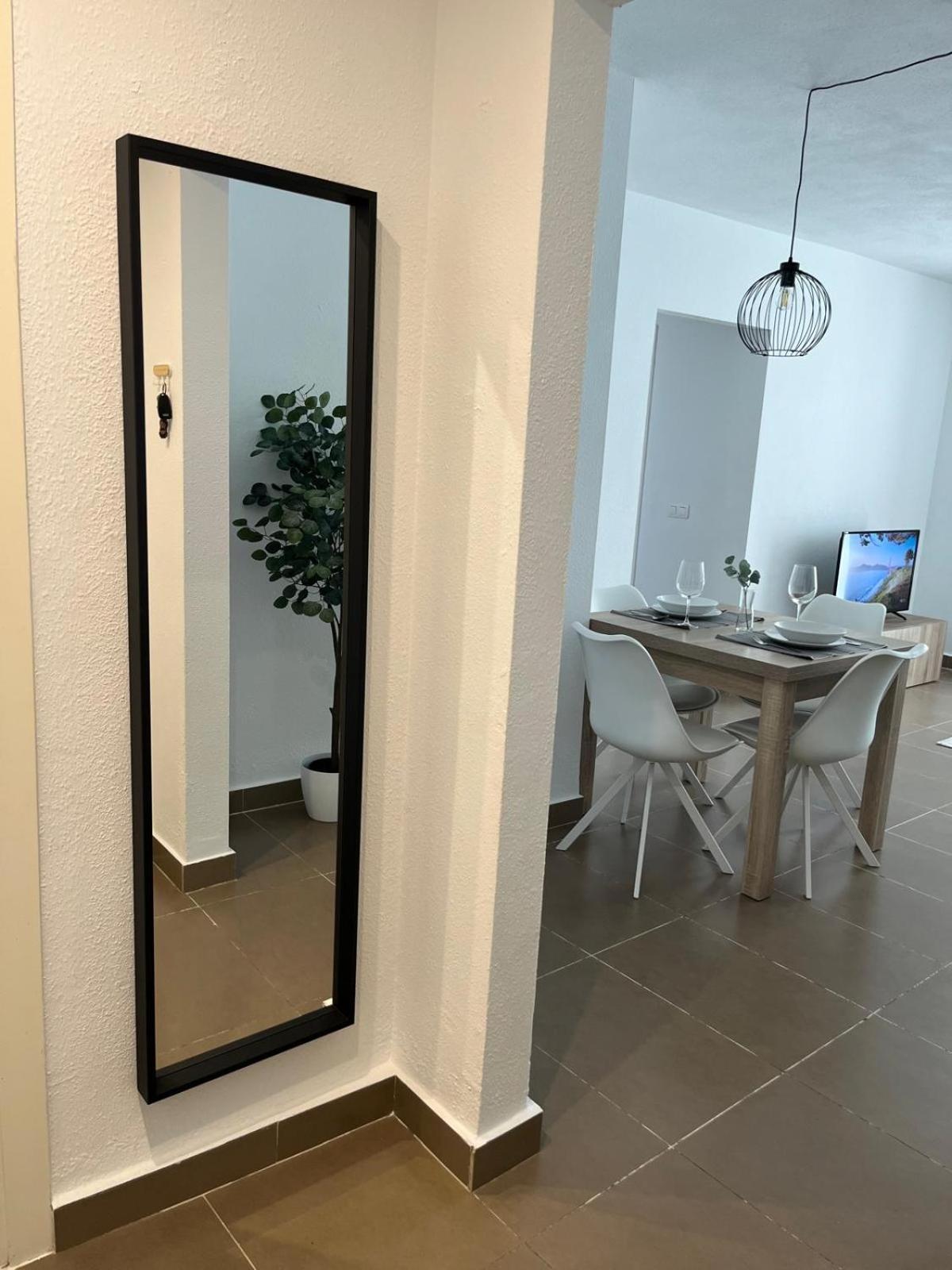 Malaga Prime Location - Stylish Apartment With Free Wifi, Free Parking, Steps From The Historic Center Eksteriør bilde