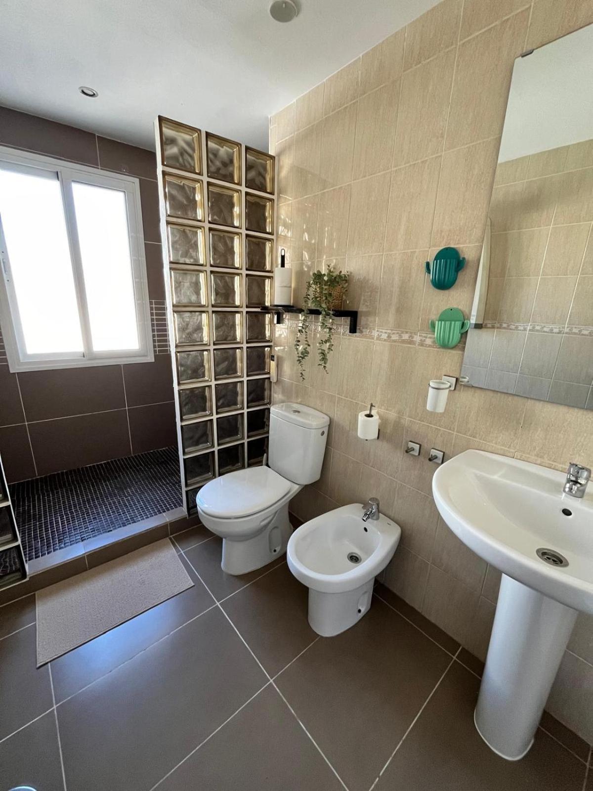 Malaga Prime Location - Stylish Apartment With Free Wifi, Free Parking, Steps From The Historic Center Eksteriør bilde